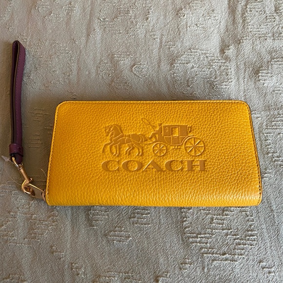 Coach zip around wallet - Picture 1 of 6